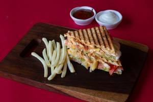 Chicken Club Sandwich + French Fries