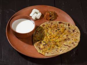 Paneer Paratha With Curd        