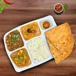 Paneer Kadhai Royal Thali