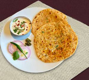 Paneer Paratha+ Curd