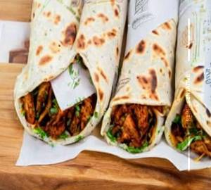 Special chicken shawarma roll
