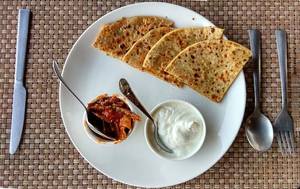 Aloo Paratha with Curd