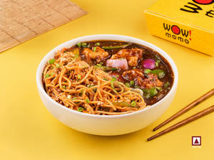 Hot Garlic Noodles with Chilli Chicken
