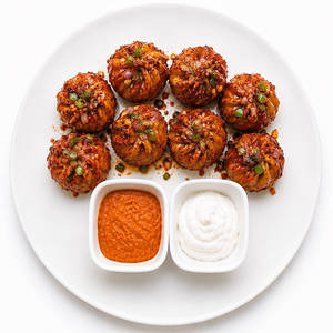 Veg Chilli Momos (8 Pieces)