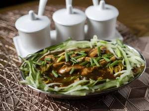 Chicken Shanghai Noodles With Chicken Sauce.