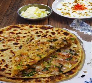 Pyaaj paratha
