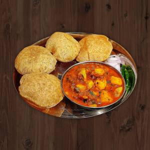 Bhandara Style Poori With Alu Tamatar Sabji [ 4 pcs poori ]