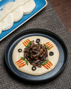 Loaded Hummus With Smoked Mushroom