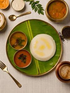 Bangalore Special Ghee Thatte Idli [1 Piece]