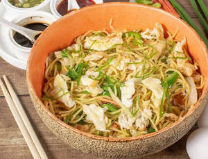 Egg Hakka Noodles