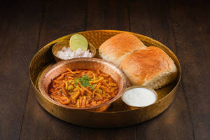 Dahi Misal Pav