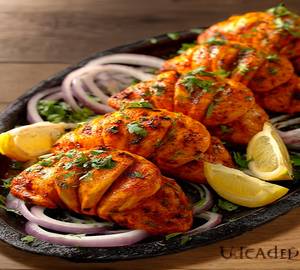 5 Pcs Peri Peri  Chicken Fried Momos.