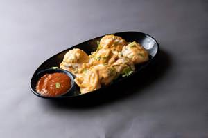 Veg Malai Tikka Momos [6 Pieces]