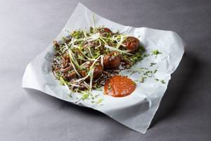 Paneer Chilli Momos [6 Pieces]