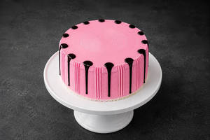 Strawberry Cake Eggless