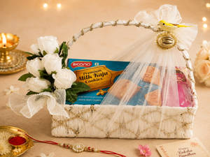 Bandhan Rakhi Hamper
