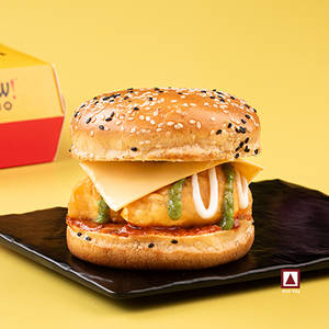 Cheesy Chicken Moburg