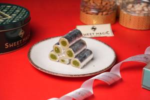Cashew Pista Roll