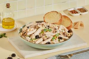Veg-Alfredo Creamy Delight Pasta
