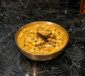 Cholar Dal Narkel Diye