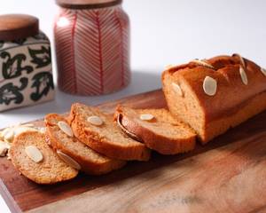 Orange & Almond Pound Cake (220 Gms)