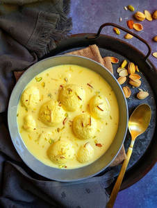 Small Kesar Rasmalai Bucket 6  Pc