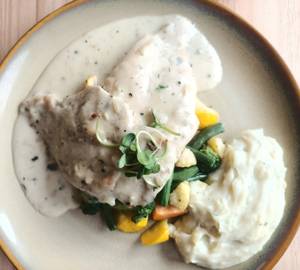 Garlic Chicken In White  Sauce