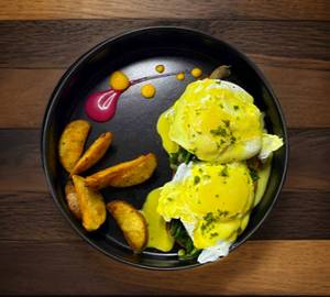 Eggs Benedict - Wilted Spinach & Mushroom 