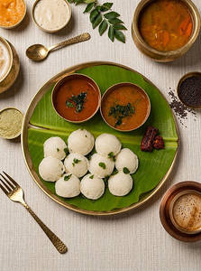Little Idli In Sambar Dip [10 Pieces]
