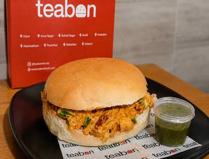 Chicken Tikka Bun