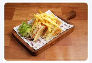Chicken Club House