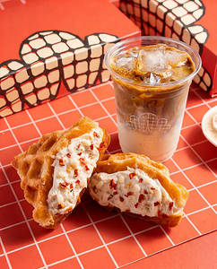 Chilli Garlic Cream Cheese Croffle & House Cold Coffee Combo