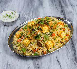 Veg Dum Biryani (1 Ltr) + Papad + Raita