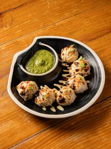 Cheesy Mini Kulcha Bombs