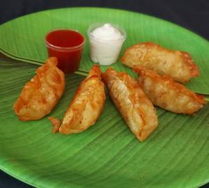 Momos