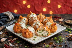 Paneer Kurkure Creamy Momos 8 Pieces