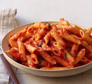Mix sauce pasta
