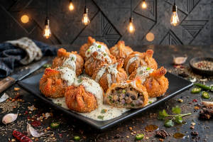 Mushroom Kurkure Creamy Momos 8 Pieces
