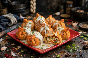 Veg Kurkure Creamy Momos 8 Pieces