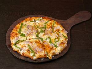 Paneer & Capsicum Mini Pizza
