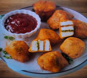 Paneer pakoda
