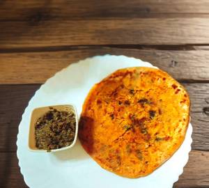 2 Gobhi Paratha With Chatni
