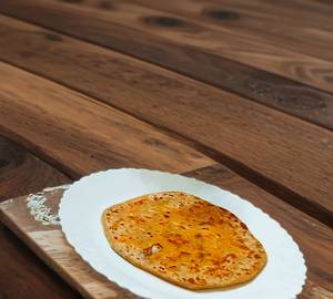 2 Paneer Paratha With Chatni