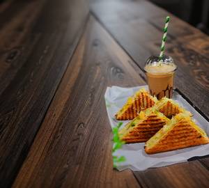 Happy Eats Chicken Sandwich Combo Meal
