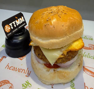 Tandoori Paneer Burger