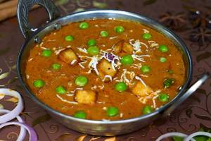 Matar Paneer