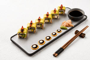 Spicy Tofu & Avocado  (6 Pcs)]