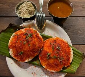Karuveppilai Ghee Podi Idli ( 5 Pieces) With Fish Curry