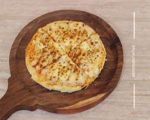 Cheese Margherita Pizza