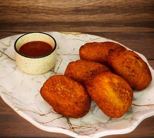 2 Aloo Paneer Bread Rolls